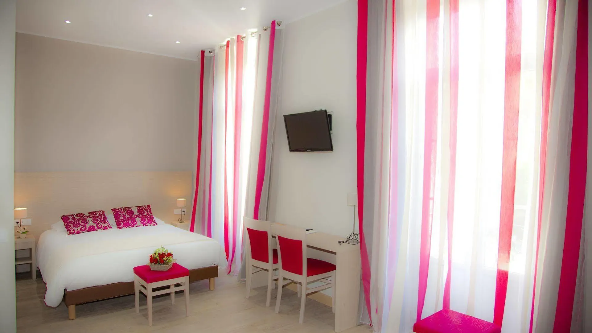 Hotel De Londres Menton