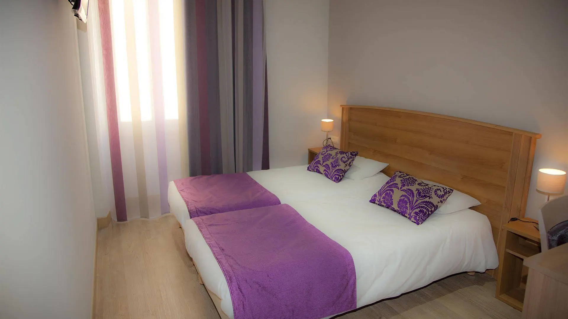 Hotel De Londres Mentone 3*,